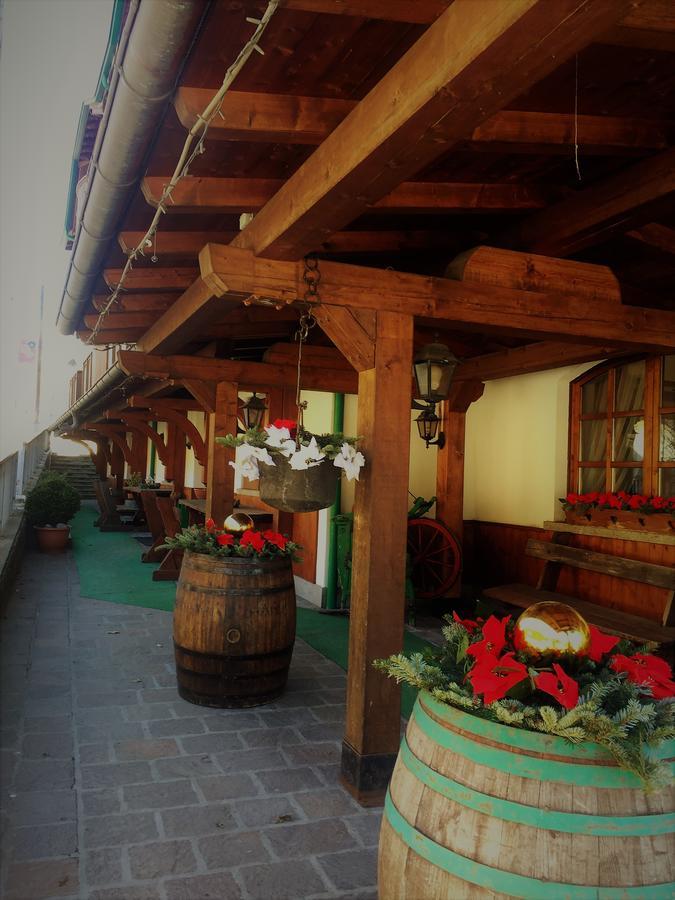 Hotel Tosa Мадонна-ді-Кампільйо Екстер'єр фото